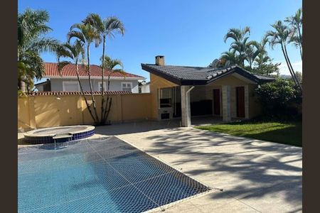 Casa à venda com 460m², 4 quartos e 6 vagas