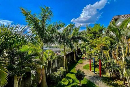 Casa à venda com 96m², 3 quartos e 2 vagas