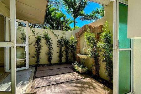 Casa à venda com 96m², 3 quartos e 2 vagas