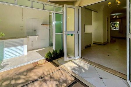 Casa à venda com 96m², 3 quartos e 2 vagas