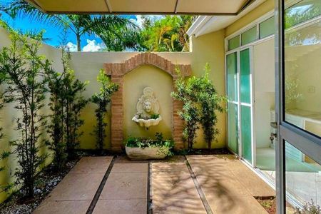 Casa à venda com 96m², 3 quartos e 2 vagas