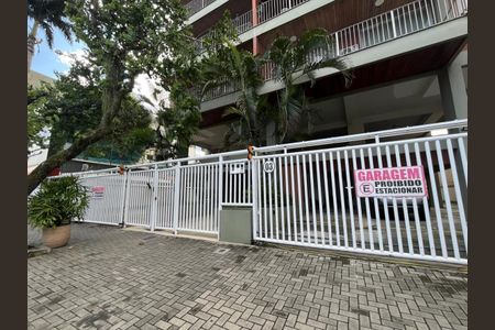 Apartamento à venda com 280m², 4 quartos e 2 vagas Apartamento à venda com 280m², 4 quartos e 2 vagasFachada