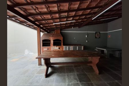 Apartamento à venda com 250m², 3 quartos e 2 vagasChurrasqueira