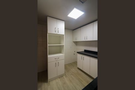 Apartamento à venda com 80m², 3 quartos e 1 vaga Apartamento à venda com 80m², 3 quartos e 1 vagaCozinha e Área de Serviço