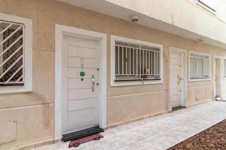 Casa de condomínio à venda com 60m², 2 quartos e 1 vaga Casa de condomínio à venda com 60m², 2 quartos e 1 vagaFachada da Casa