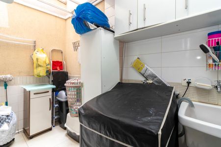 Casa de condomínio à venda com 60m², 2 quartos e 1 vaga Casa de condomínio à venda com 60m², 2 quartos e 1 vagaÁrea de Serviço