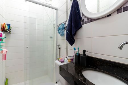 Casa de condomínio à venda com 60m², 2 quartos e 1 vaga Casa de condomínio à venda com 60m², 2 quartos e 1 vagaBanheiro da Suíte 1