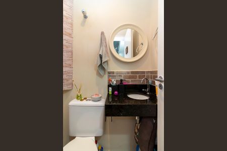 Casa de condomínio à venda com 60m², 2 quartos e 1 vaga Casa de condomínio à venda com 60m², 2 quartos e 1 vagaLavabo