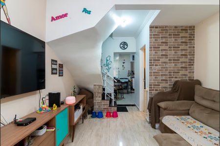 Casa de condomínio à venda com 60m², 2 quartos e 1 vaga Casa de condomínio à venda com 60m², 2 quartos e 1 vagaSala