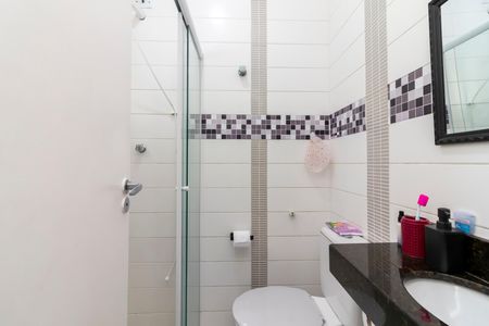 Casa de condomínio à venda com 60m², 2 quartos e 1 vaga Casa de condomínio à venda com 60m², 2 quartos e 1 vagaBanheiro da Suíte 2