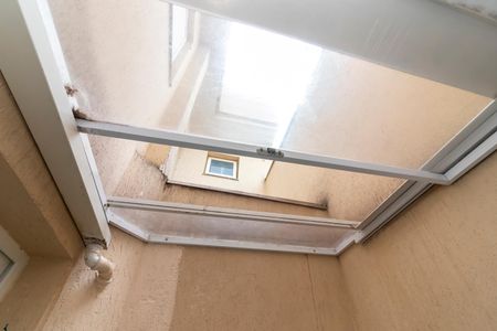 Casa de condomínio à venda com 60m², 2 quartos e 1 vaga Casa de condomínio à venda com 60m², 2 quartos e 1 vagaÁrea de Serviço