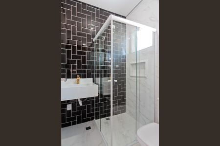 Casa à venda com 146m², 2 quartos e 4 vagas Casa à venda com 146m², 2 quartos e 4 vagasBanheiro da Suíte 2