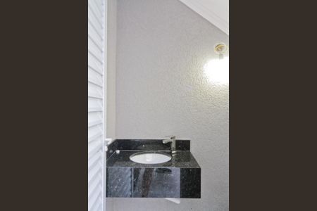 Casa à venda com 146m², 2 quartos e 4 vagas Casa à venda com 146m², 2 quartos e 4 vagasBanheiro de Serviço