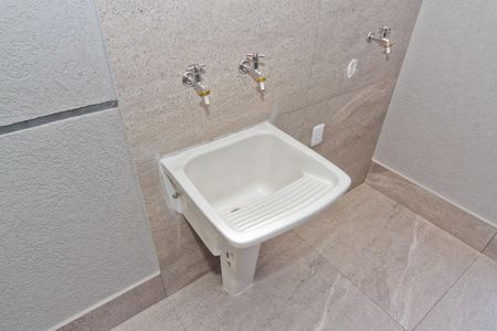 Casa à venda com 146m², 2 quartos e 4 vagas Casa à venda com 146m², 2 quartos e 4 vagasÁrea de Serviço