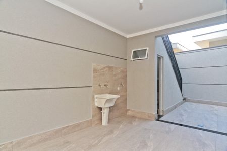 Casa à venda com 146m², 2 quartos e 4 vagas Casa à venda com 146m², 2 quartos e 4 vagasÁrea de Serviço