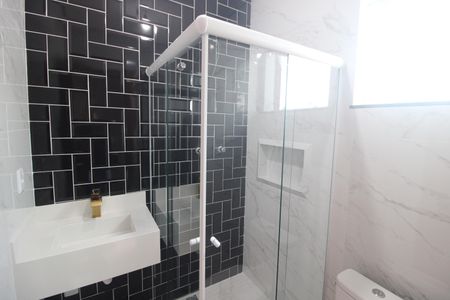 Casa à venda com 146m², 2 quartos e 4 vagasQuarto 2 - Banheiro