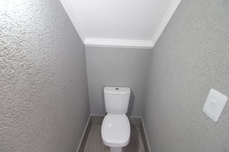 Casa à venda com 146m², 2 quartos e 4 vagasÁrea de Serviço - Banheiro