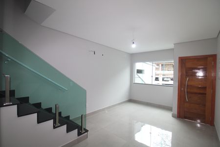 Casa à venda com 146m², 2 quartos e 4 vagasSala