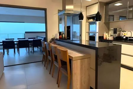 Apartamento à venda com 173m², 4 quartos e 3 vagas