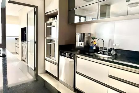 Apartamento à venda com 173m², 4 quartos e 3 vagas