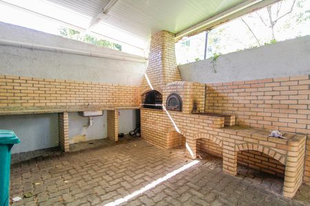 Casa de condomínio à venda com 200m², 4 quartos e 2 vagas Casa de condomínio à venda com 200m², 4 quartos e 2 vagasÁrea comum - Churrasqueira