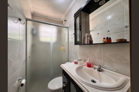 Apartamento à venda com 64m², 2 quartos e 2 vagas Apartamento à venda com 64m², 2 quartos e 2 vagasBanheiro da suíte