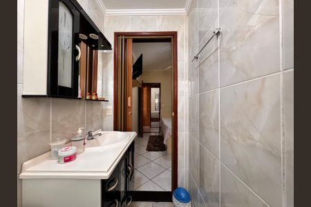 Apartamento à venda com 64m², 2 quartos e 2 vagas Apartamento à venda com 64m², 2 quartos e 2 vagasBanheiro da suíte