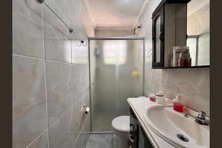 Apartamento à venda com 64m², 2 quartos e 2 vagas Apartamento à venda com 64m², 2 quartos e 2 vagasBanheiro da suíte