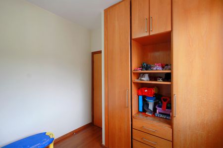 Apartamento à venda com 99m², 3 quartos e 3 vagasQuarto 2