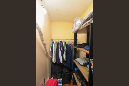 Apartamento à venda com 89m², 3 quartos e 1 vaga Apartamento à venda com 89m², 3 quartos e 1 vagaCloset da Suíte