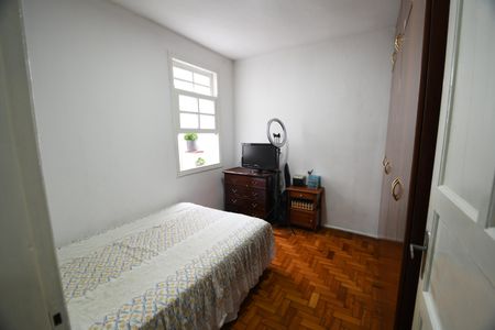 Casa à venda com 70m², 3 quartos e 3 vagasQuarto 2