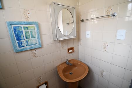 Casa à venda com 70m², 3 quartos e 3 vagasBanheiro 1