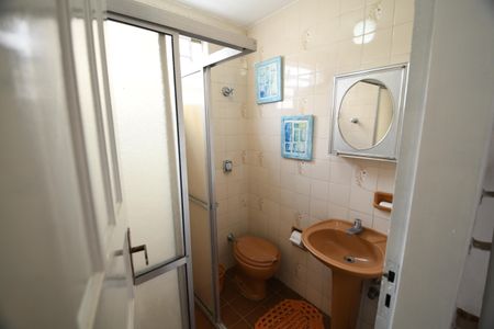 Casa à venda com 70m², 3 quartos e 3 vagasBanheiro 1