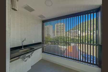 Apartamento à venda com 167m², 3 quartos e 1 vaga Apartamento à venda com 167m², 3 quartos e 1 vagaÁrea de Serviço