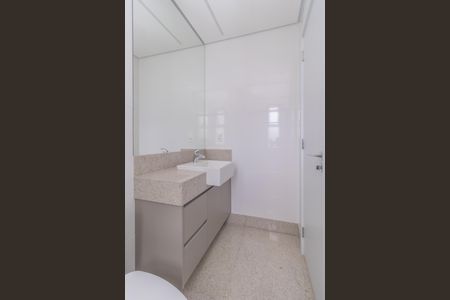 Apartamento à venda com 142m², 4 quartos e 3 vagasBanheiro