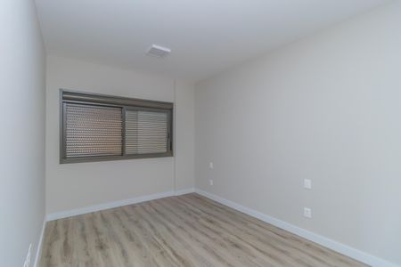 Apartamento à venda com 142m², 4 quartos e 3 vagasQuarto 4