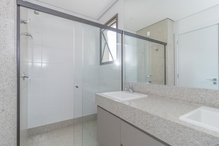 Apartamento à venda com 142m², 4 quartos e 3 vagasBanheiro