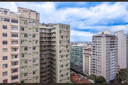 Apartamento à venda com 180m², 4 quartos e 1 vaga Apartamento à venda com 180m², 4 quartos e 1 vagaVista Sala