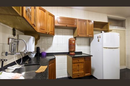 Apartamento à venda com 180m², 4 quartos e 1 vaga Apartamento à venda com 180m², 4 quartos e 1 vagaCozinha