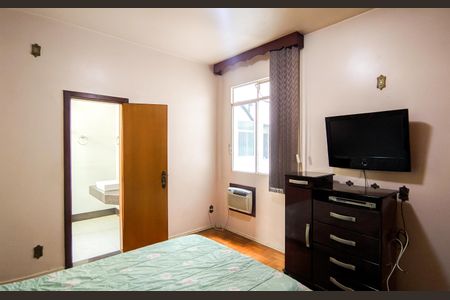 Apartamento à venda com 180m², 4 quartos e 1 vaga Apartamento à venda com 180m², 4 quartos e 1 vagaSuíte