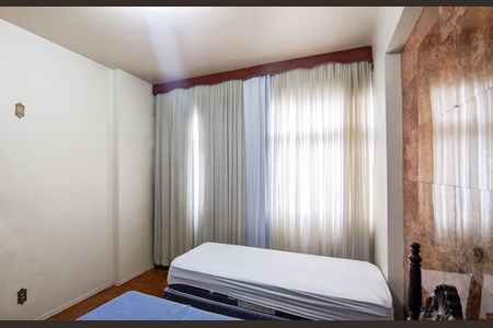 Apartamento à venda com 180m², 4 quartos e 1 vaga Apartamento à venda com 180m², 4 quartos e 1 vagaQuarto 3