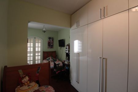 Casa à venda com 180m², 3 quartos e 2 vagasQuarto 1