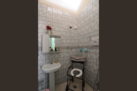 Casa à venda com 180m², 3 quartos e 2 vagasBanheiro da Suite
