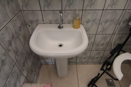 Casa à venda com 180m², 3 quartos e 2 vagasBanheiro da Suite