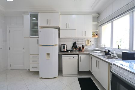 Apartamento para alugar com 183m², 4 quartos e 2 vagas Apartamento para alugar com 183m², 4 quartos e 2 vagasCozinha