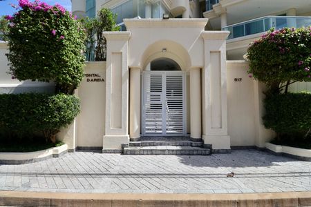 Apartamento para alugar com 183m², 4 quartos e 2 vagas Apartamento para alugar com 183m², 4 quartos e 2 vagasFachada