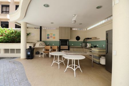 Apartamento para alugar com 183m², 4 quartos e 2 vagas Apartamento para alugar com 183m², 4 quartos e 2 vagasÁrea comum - Churrasqueira