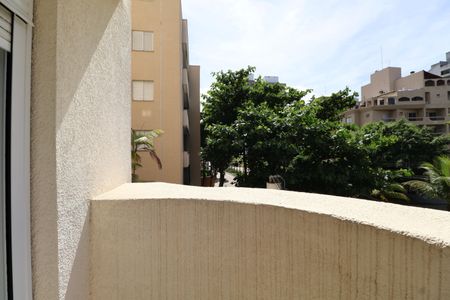 Apartamento para alugar com 183m², 4 quartos e 2 vagas Apartamento para alugar com 183m², 4 quartos e 2 vagasVaranda