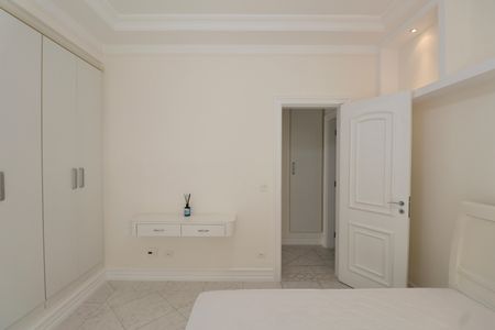 Apartamento para alugar com 183m², 4 quartos e 2 vagas Apartamento para alugar com 183m², 4 quartos e 2 vagasQuarto Suíte 2