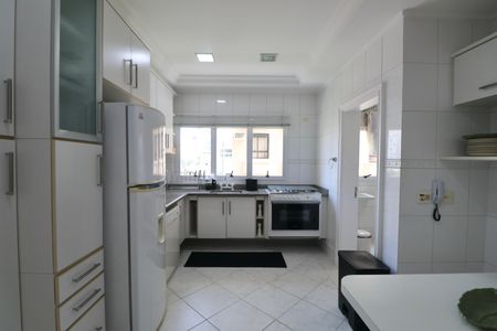 Apartamento para alugar com 183m², 4 quartos e 2 vagas Apartamento para alugar com 183m², 4 quartos e 2 vagasCozinha
